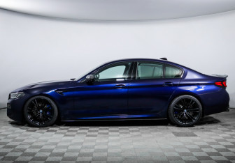 Подержанный автомобиль BMW M5 Sedan 2020 года (8 фото)