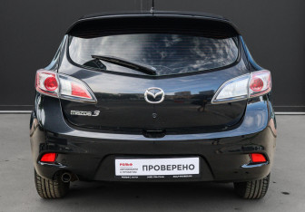 Подержанный автомобиль Mazda 3 Hatchback 2012 года (5 фото)