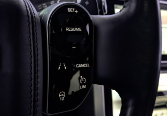 Подержанный автомобиль Land Rover Range Rover 2021 года (30 фото)