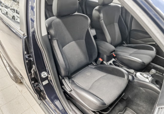 Подержанный автомобиль Peugeot 4007 2011 года (22 фото)