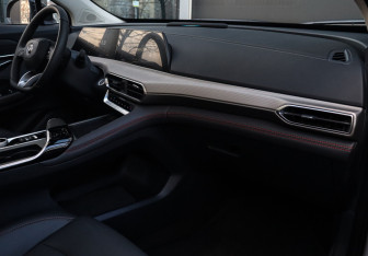 Подержанный автомобиль Changan UNI-T 2024 года (9 фото)