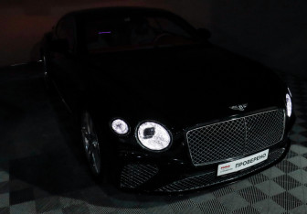 Подержанный автомобиль Bentley Continental GT Coupe 2019 года (26 фото)