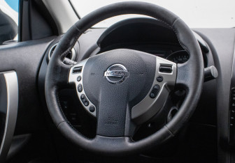 Подержанный автомобиль Nissan Qashqai+2 2012 года (15 фото)