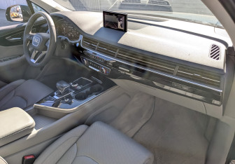 Подержанный автомобиль Audi Q7 2019 года (11 фото)