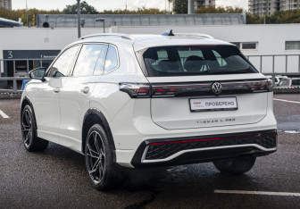 Подержанный автомобиль Volkswagen Tiguan 2024 года (7 фото)