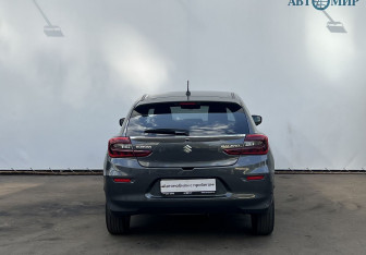 Подержанный автомобиль Suzuki Baleno Hatchback 2023 года (6 фото)