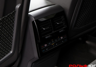 Подержанный автомобиль Volkswagen Touareg 2019 года (18 фото)