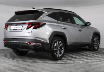 Подержанный автомобиль Hyundai Tucson 2022 года (5 фото)