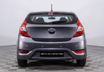 Подержанный автомобиль Hyundai Solaris Hatchback 2013 года (4 фото)