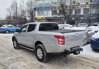Подержанный автомобиль Mitsubishi L200 2018 года (6 фото)
