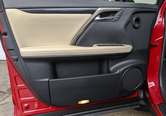 Подержанный автомобиль Lexus RX 2021 года (18 фото)