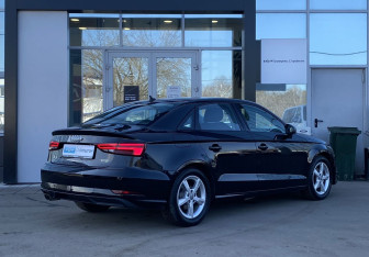 Подержанный автомобиль Audi A3 Sedan 2017 года (5 фото)