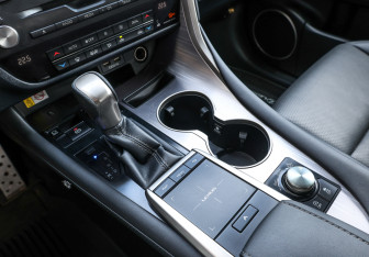 Подержанный автомобиль Lexus RX 2020 года (19 фото)