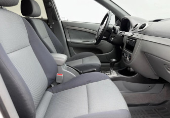 Подержанный автомобиль Chevrolet Lacetti Hatchback 2012 года (10 фото)