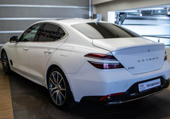 Подержанный автомобиль Genesis G70 2021 года (6 фото)