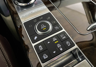 Подержанный автомобиль Land Rover Range Rover 2017 года (16 фото)