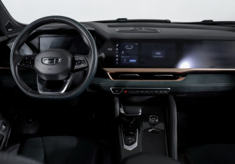 Подержанный автомобиль Geely Monjaro 2023 года (12 фото)