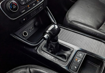 Подержанный автомобиль Kia Sorento 2016 года (28 фото)