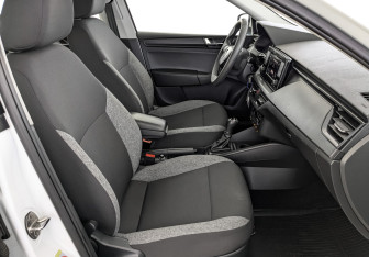 Подержанный автомобиль Skoda Rapid Liftback 2021 года (24 фото)