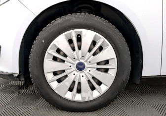 Подержанный автомобиль Ford Focus Hatchback 2018 года (18 фото)