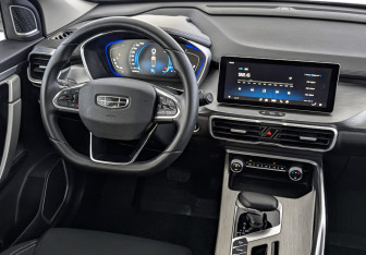 Подержанный автомобиль Geely Coolray 2023 года (30 фото)