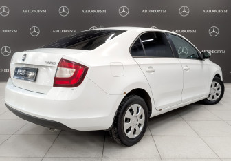 Подержанный автомобиль Skoda Rapid Liftback 2019 года (5 фото)