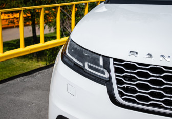 Подержанный автомобиль Land Rover Range Rover Velar 2017 года (17 фото)