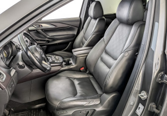 Подержанный автомобиль Mazda CX-9 2018 года (21 фото)