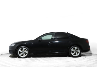 Подержанный автомобиль Audi A4 Sedan 2019 года (8 фото)