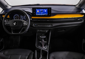 Подержанный автомобиль LIVAN X3Pro 2023 года (13 фото)