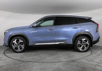 Подержанный автомобиль Geely Atlas 2024 года (8 фото)