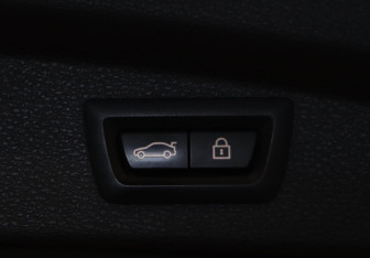 Подержанный автомобиль BMW X2 2019 года (25 фото)