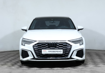 Подержанный автомобиль Audi A3 Hatchback 2021 года (2 фото)