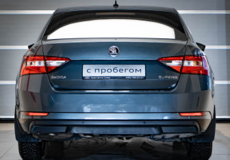 Подержанный автомобиль Skoda Superb Liftback 2018 года (5 фото)