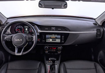 Подержанный автомобиль Kia Rio Hatchback 2022 года (14 фото)