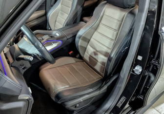 Подержанный автомобиль Mercedes-Benz GLE 2020 года (20 фото)