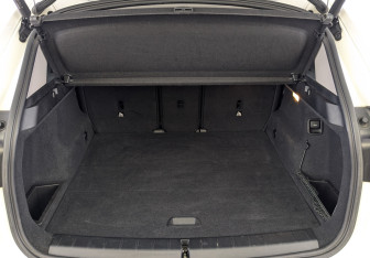 Подержанный автомобиль BMW X1 2018 года (10 фото)