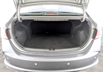 Подержанный автомобиль Hyundai Solaris Sedan 2021 года (10 фото)