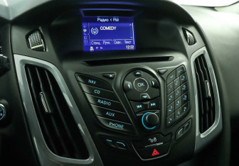 Подержанный автомобиль Ford Focus Hatchback 2013 года (11 фото)