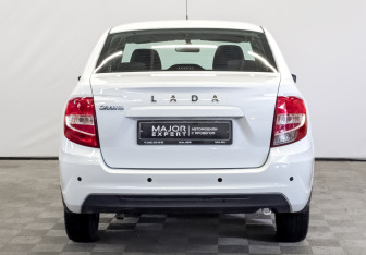Подержанный автомобиль LADA (ВАЗ) Granta Sedan 2023 года (6 фото)