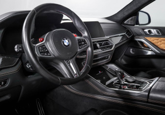 Подержанный автомобиль BMW X6 M 2020 года (14 фото)