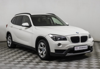 Подержанный автомобиль BMW X1 2013 года (3 фото)
