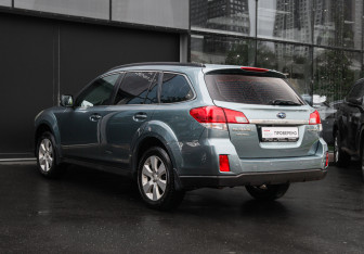 Подержанный автомобиль Subaru Outback Wagon 2011 года (6 фото)