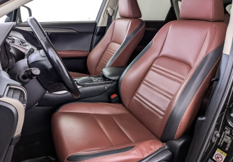 Подержанный автомобиль Lexus NX 2017 года (20 фото)