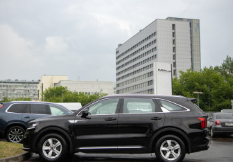 Подержанный автомобиль Kia Sorento 2021 года (6 фото)