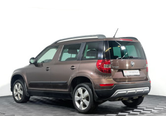 Подержанный автомобиль Skoda Yeti 2015 года (7 фото)