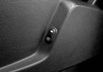 Подержанный автомобиль Ford S-MAX 2008 года (18 фото)