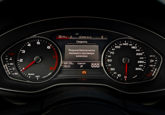 Подержанный автомобиль Audi A4 Sedan 2021 года (12 фото)