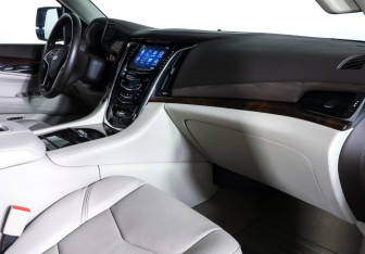 Подержанный автомобиль Cadillac Escalade Suv 2015 года (17 фото)