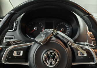 Подержанный автомобиль Volkswagen Polo Sedan 2019 года (18 фото)